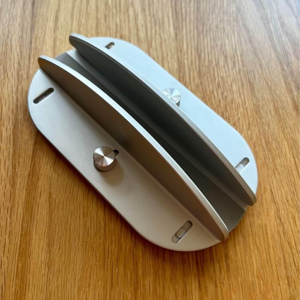 Space-saving Laptop Vertical Stand Desktop Holder For Laptop Aluminum Alloy Mate